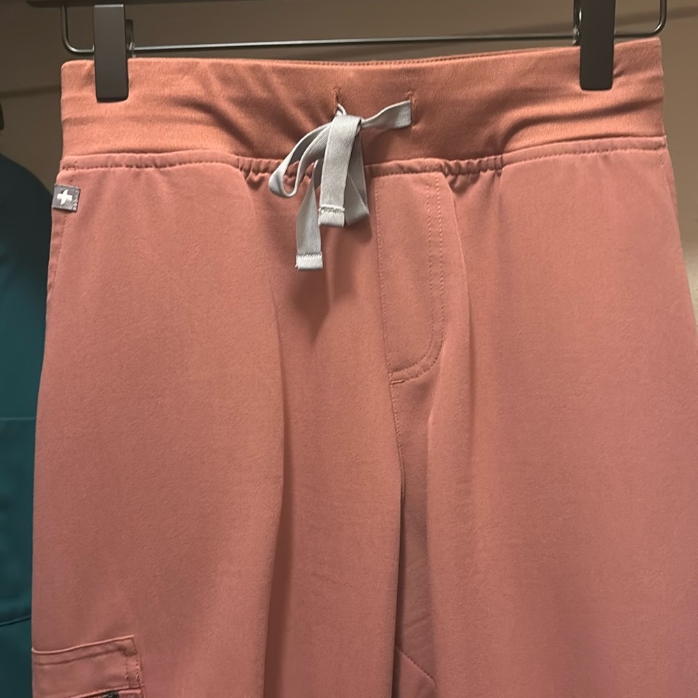 Women’s Mauve Zamora Figs scrub pants